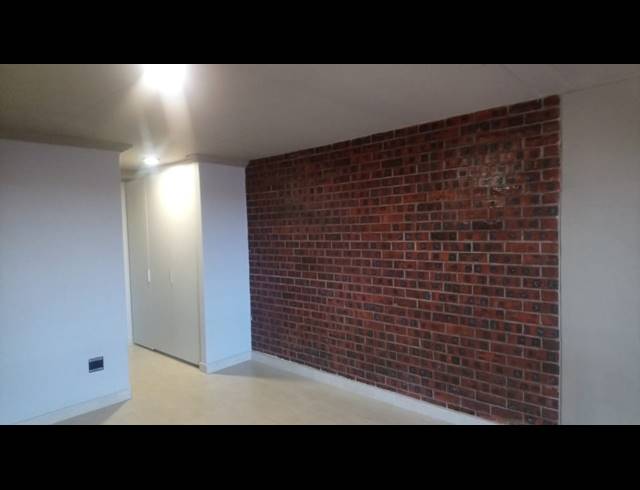 2 BEDROOM APARTMENT FOR SALE IN UMHLANGA RIDGE